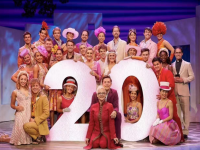 从音乐剧的观众到成为演员，只差这一首歌