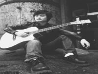 <strong><font color='121212'>音乐人朱晋带着作品《寻找》回归 被评为年度最走心歌曲</font></strong>